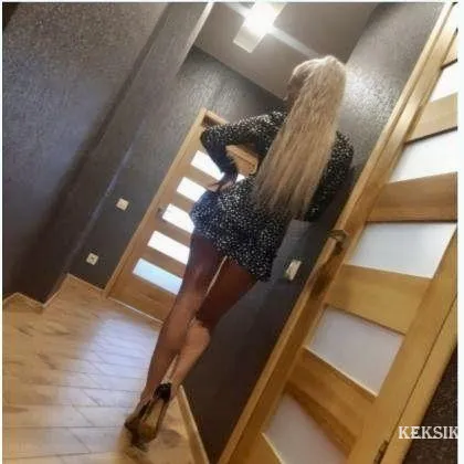 Блондинка шикарной фигуркой.. .Жду звонок, мальчики фото 1